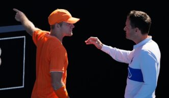 ce-ziceti-de-sua,-idiotilor?.-jucatorul-a-cedat-nervos-la-australian-open-din-cauza-fanilor