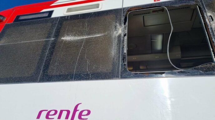 un-nou-incident-feroviar-in-spania.-un-tren-de-navetisti-s-a-izbit-de-o-macara