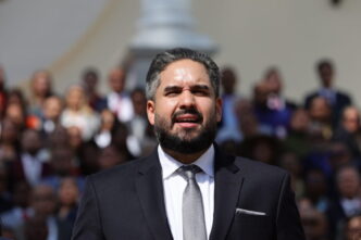 maduro-a-disparut,-nicolasito-a-aparut:-cine-revendica-puterea-in-venezuela