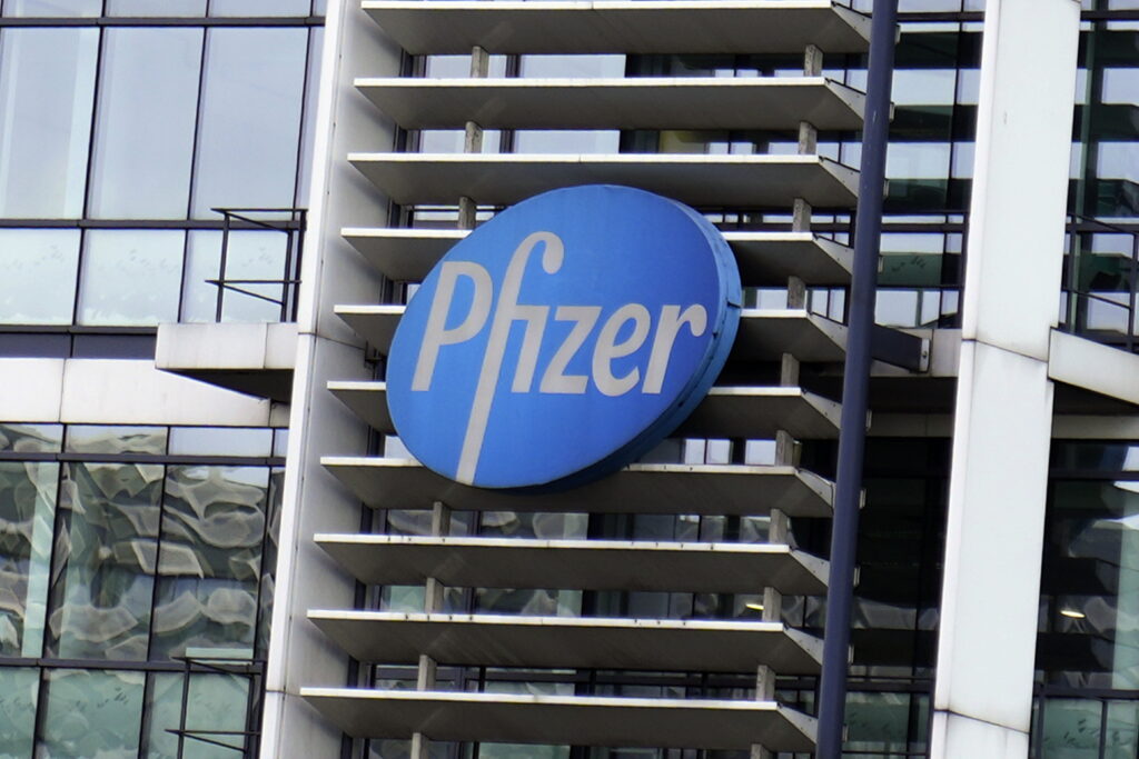 pfizer:-romania-si-polonia-nu-si-au-achitat-vaccinurile-din-pandemie,-in-timp-ce-compania-si-a-indeplinit-scrupulos-obligatiile-/-citi-bani-vrea-pfizer-de-la-romania