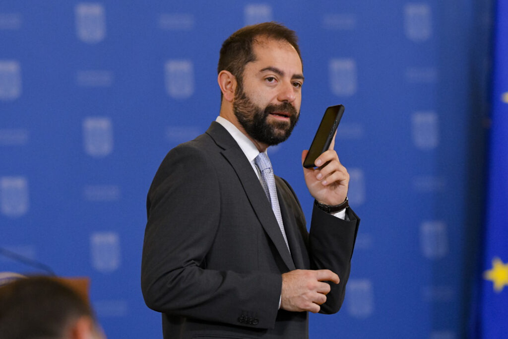 radu-burnete,-consilier-prezidential,-despre-provocarile-romaniei-in-lumea-post-davos:-traim-la-intersectia-dintre-doua-lumi,-una-care-dispare-si-una-care-se-naste