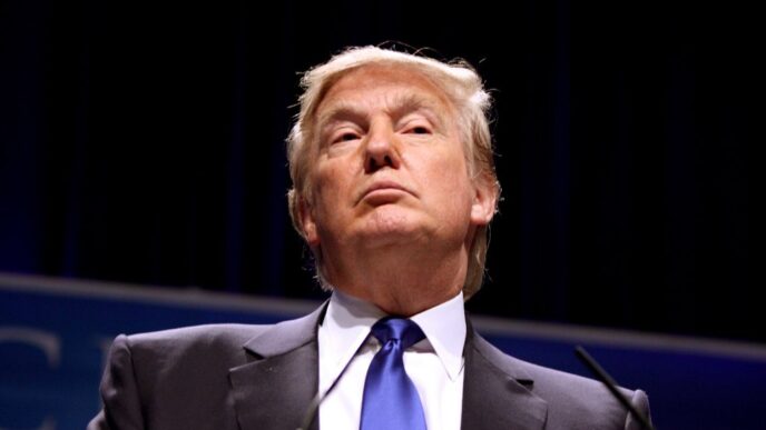 trump-a-uitat-cuvantul-alzheimer-in-timp-ce-le-explica-jurnalistilor-ca-memoria-sa-este-foarte-buna