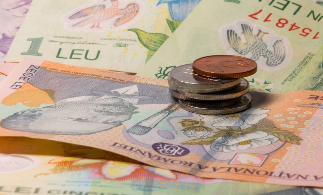 in-plina-austeritate,-economiile-romanilor-cresc-ca-in-basme