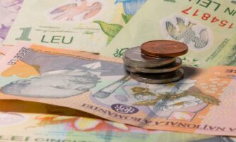 in-plina-austeritate,-economiile-romanilor-cresc-ca-in-basme