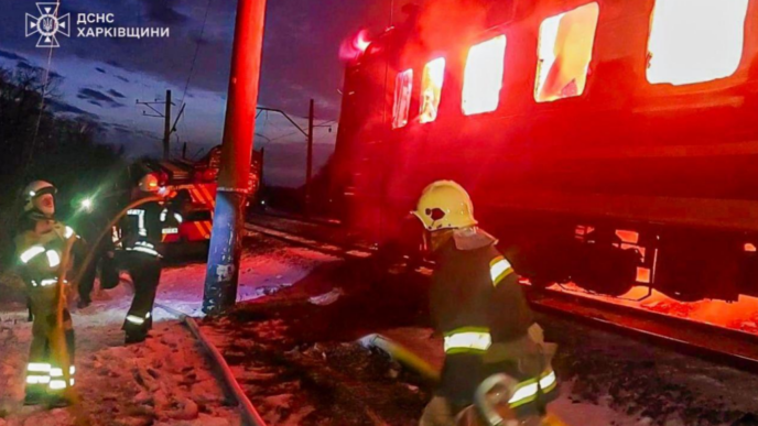 zelenski-condamna-atacul-cu-drone-asupra-unui-tren-de-pasageri-in-regiunea-harkov