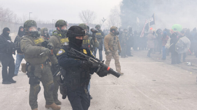 sua:-dovezile-contrazic-relatarile-oficialilor-responsabili-cu-imigratia-in-6-confruntari-violente