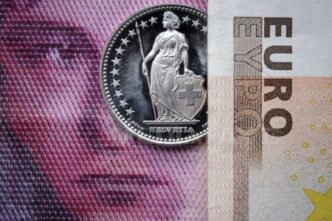 turbulente-financiare-cea-mai-solida-moneda-de-pe-terra-ajunge-la-un-maxim-istoric-fata-de-dolar.-care-sunt-consecintele