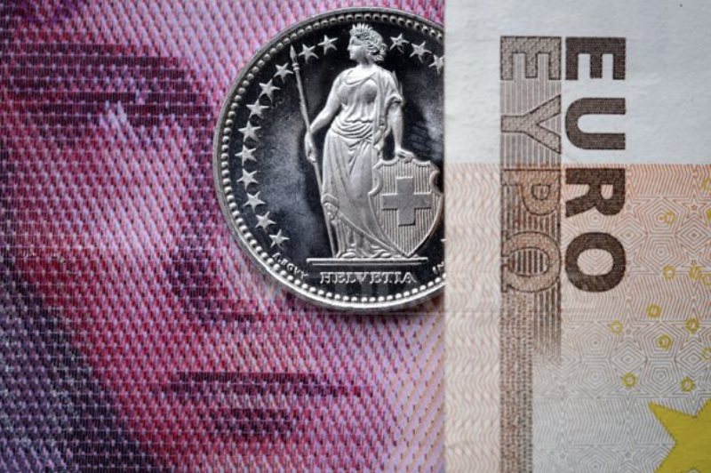 turbulente-financiare-cea-mai-solida-moneda-de-pe-terra-ajunge-la-un-maxim-istoric-fata-de-dolar.-care-sunt-consecintele