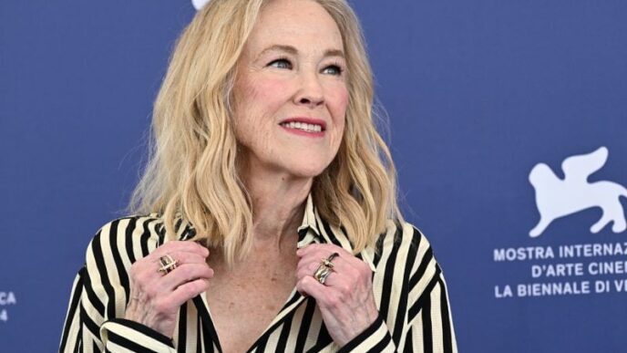 doliu-in-lumea-filmului:-actrita-catherine-ohara,-cunoscuta-pentru-rolul-mamei-din-singur-acasa,-a-murit-la-71-de-ani