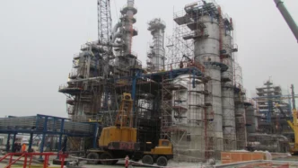 angajatii-de-la-petromidia-navodari-au-iesit-in-strada