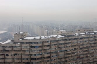 in-plin-val-de-ger,-aproape-1000-de-blocuri-din-bucuresti-sunt-fara-apa-calda-si-caldura.-proprietarii-nu-mai-vor-sa-isi-plateasca-datoriile