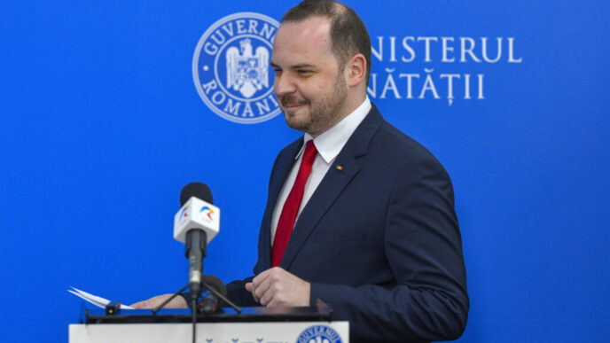 rogobete-despre-retelele-sociale:-mi-e-teama-de-supra-reglementare.-solutia-este-data-de-educatie