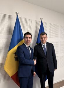 eugen-tomac,-discutii-cu-ministrul-de-externe-de-la-chisinau-despre-romanii-ale-caror-carti-de-identitate-au-fost-anulate