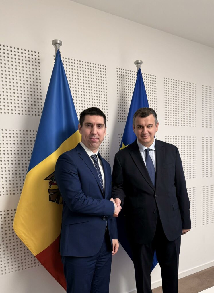 eugen-tomac,-discutii-cu-ministrul-de-externe-de-la-chisinau-despre-romanii-ale-caror-carti-de-identitate-au-fost-anulate