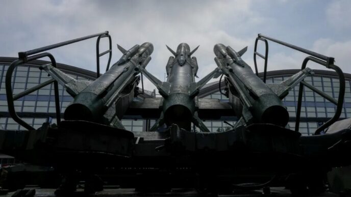 rutte:-nato-grabeste-livrarea-rachetelor-de-aparare-antiaeriana-catre-ucraina