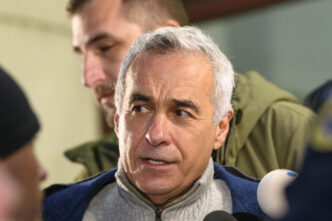 calin-georgescu:-ce-au-facut-oamenii-acestia-cu-peste-200-de-miliarde-de-datorie-publica?