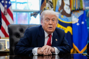 trump-va-prioritiza-tarile-cu-cheltuieli-militare-mari-pentru-vanzarea-de-arme-americane