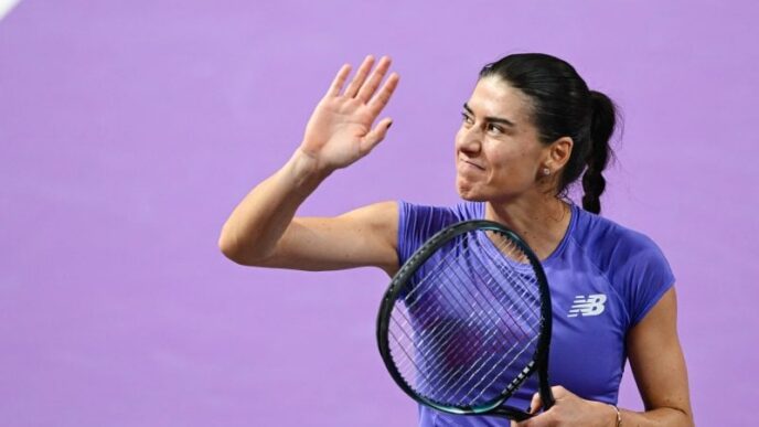 sorana-cirstea-a-castigat-transylvania-open.-romanca-a-reusit-o-victorie-impresionanta-in-fata-emmei-raducanu