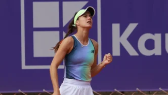 sorana-cirstea,-mesaj-pentru-simona-halep-dupa-ce-fostul-lider-wta-i-a-inmanat-trofeul-transylvania-open:-cea-mai-frumoasa-saptamana-a-vietii!