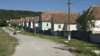 localitatea-din-romania-in-care-o-casa-costa-doar-7000-acum,-in-februarie-2026.-se-vinde-cu-teren-de-322-mp