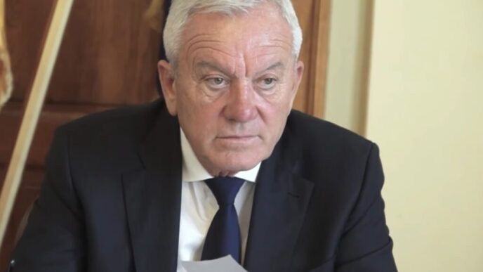 primarul-psd-al-buzaului-despre-psd:-face-un-joc-foarte-periculos