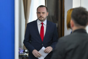 alexandru-rogobete,-ministrul-sanatatii:-ma-astept-sa-avem-un-buget-cu-care-sanatatea-sa-poata-intra-intr-o-traiectorie-normala