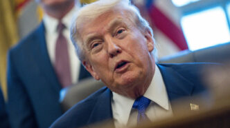 trump-a-discutat-cu-emirul-qatarului-despre-reducerea-tensiunilor-dintre-sua-si-iran