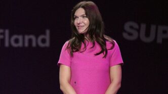 simona-halep-si-a-etalat-un-accesoriu-ce-costa-cat-o-garsoniera-dintr-o-zona-decenta-a-capitalei!