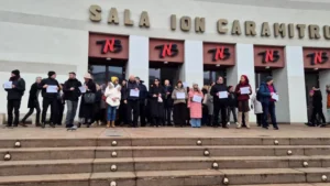 ministrul-culturii-face-un-pas-in-spate-dupa-protestele-actorilor:-a-dispus-incetarea-masurilor-de-control-a-timpului-de-munca-in-institutiile-de-spectacol