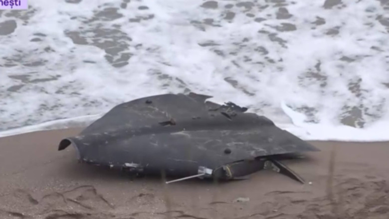 o-noua-alerta-la-marea-neagra-fragmente-de-drona-militara,-descoperite-de-la-costinesti.-parchetul-de-pe-langa-curtea-de-apel-constanta-face-verificari