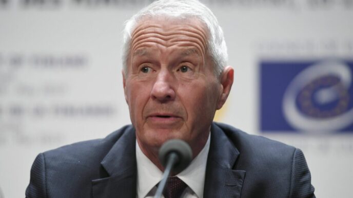 fost-premier-norvegian,-suspect-de-coruptie-agravata-in-dosarul-epstein.-perchezitii-la-proprietatile-lui-jagland