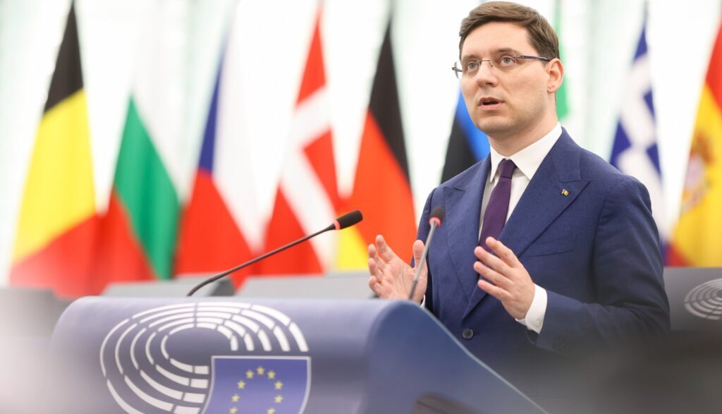 parlamentul-european-adopta-rezolutia-coinitiata-de-victor-negrescu-privind-combaterea-cancerului