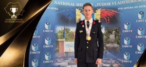 un-nou-succes-international.-un-elev-de-la-colegiul-national-militar-tudor-vladimirescu-din-craiova-a-obtinut-doua-medalii-de-aur-la-finala-globala-a-olimpiadei-neo-science-din-florida