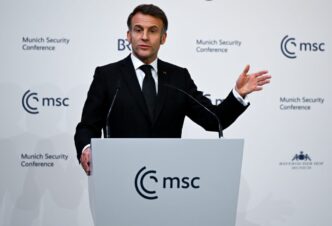 macron-afirma-ca-europa-trebuie-sa-si-reproiecteze-securitatea-in-mod-independent:-vom-trai-cu-rusia-in-acelasi-loc,-nu-vreau-ca-aceasta-negociere-sa-fie-organizata-de-altcineva