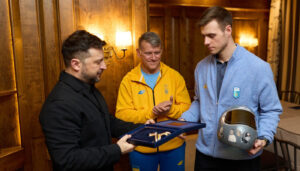 volodimir-zelenski-s-a-intalnit-cu-sportivul-ucrainean-dat-afara-de-la-jocurile-olimpice:-datorita-sacrificiului-lor-nu-este-razboi-azi-in-toata-europa!
