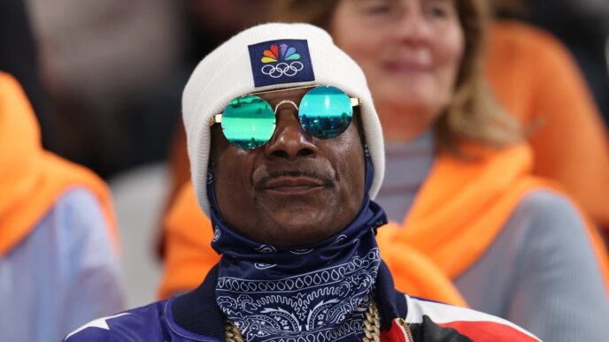 snoop-dogg-a-comandat-aripioare-de-pui-si-cartofi-prajiti,-dar-nu-i-a-mers-cardul-si-n-a-putut-plati