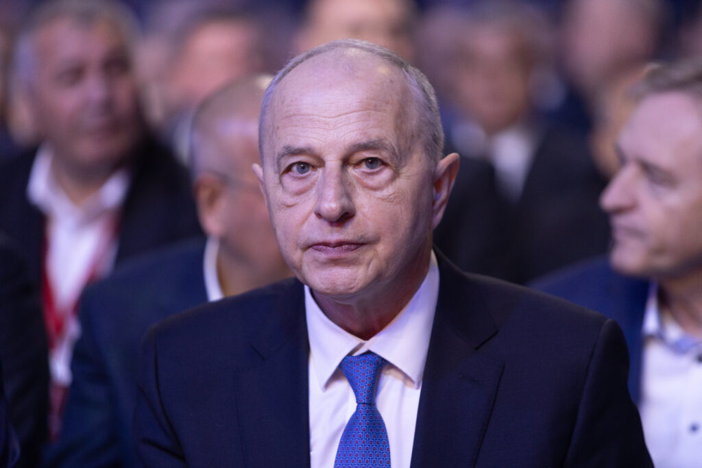 mircea-geoana:-se-rescriu-cartile-pentru-viitoarea-prosperitate-a-natiunilor