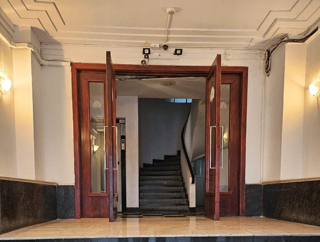 garsoniera-de-115-lei-pe-luna-dispare-din-bucuresti:-noile-preturi-anuntate-de-ciucu