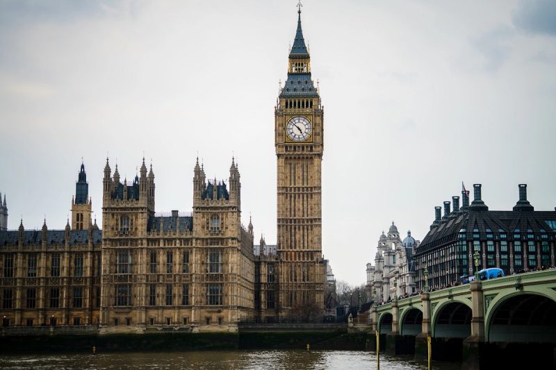 cat-costa-si-cum-se-obtine-autorizatia-electronica-de-calatorie,-obligatorie-pentru-romanii-care-calatoresc-in-marea-britanie