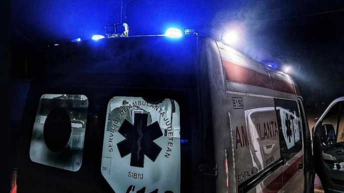 o-femeie-din-iasi-a-nascut-acasa.-ambulanta-a-derapat-la-iesirea-din-sat