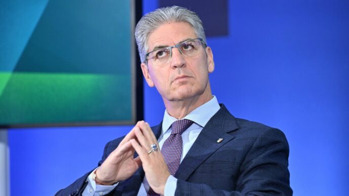 cutremur-in-televiziunea-publica!-si-a-dat-demisia-dupa-gafa-de-la-jocurile-olimpice-din-functia-de-la-rai