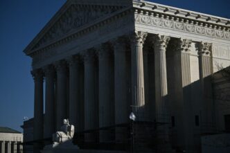 curtea-suprema-a-sua-declara-ilegale-toate-taxele-vamale-impuse-de-donald-trump
