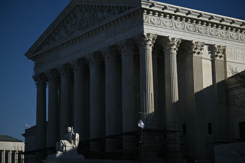 curtea-suprema-a-sua-declara-ilegale-toate-taxele-vamale-impuse-de-donald-trump
