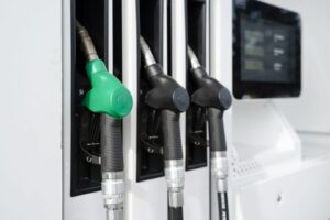 cat-costa-benzina-si-motorina-in-bulgaria-sau-ungaria.-carburantii-s-au-scumpit-in-romania-pentru-a-patra-oara-in-doar-o-luna