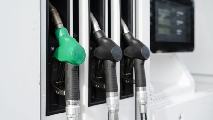 cat-costa-benzina-si-motorina-in-bulgaria-sau-ungaria.-carburantii-s-au-scumpit-in-romania-pentru-a-patra-oara-in-doar-o-luna