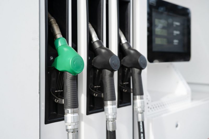 cat-costa-benzina-si-motorina-in-bulgaria-sau-ungaria.-carburantii-s-au-scumpit-in-romania-pentru-a-patra-oara-in-doar-o-luna