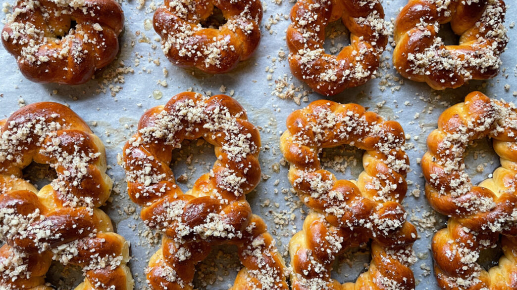 cum-prepari-cei-mai-deliciosi-mucenici-moldovenesti-fara-zahar.-ai-nevoie-de-cateva-ingrediente-simple