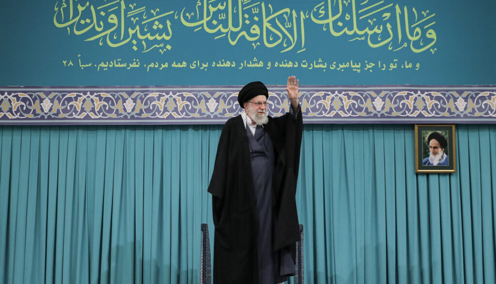 axios:-sua-au-un-plan-de-ucidere-a-liderului-suprem-al-iranului.-ce-spun-negociatorii