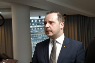 rogobete,-despre-spargerea-monopolului-cnas:-automat-creste-standardul-de-ingrijire