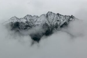 cel-putin-5-persoane-au-murit-intr-o-serie-de-avalanse-in-vestul-austriei